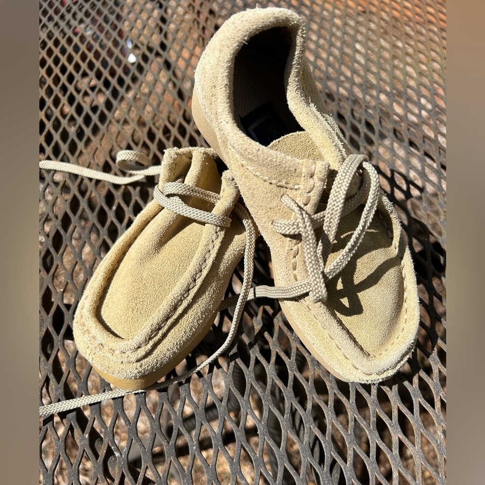 Duck Head chukka boots. Youth 13 Tan suede uppers and crepe sole.